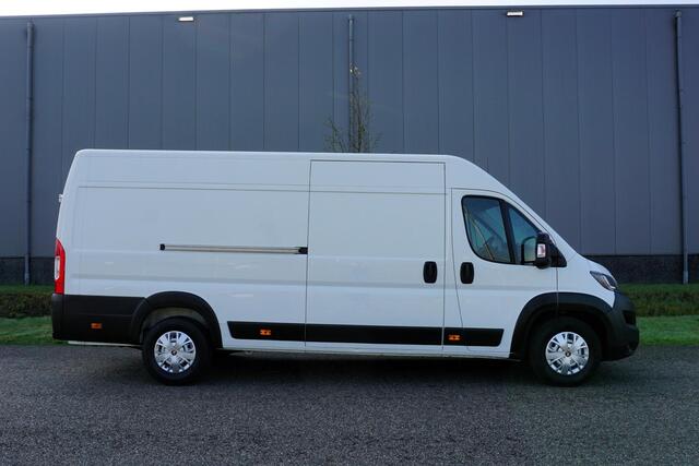 Peugeot BOXER 435 2.2 BlueHDi 165 L4H2 Zwaar Premium in Topstaat |Betimmering |Camera |Airco |Parkeersensoren |Bluetooth media en telefonie |1e eigenaar |EURO6D |165 pk |BPM vrij!