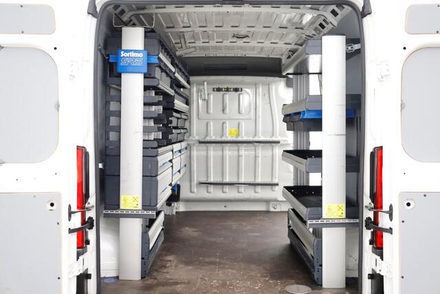 Peugeot BOXER 335 2.0 BlueHDI 130pk L2H2 Premium Airco/Navi/Inrichting 10-2019