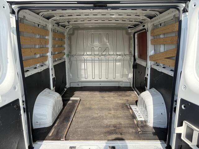 Peugeot BOXER 330 2.2 BlueHDi L1H1 NAVI*CAM*HAAK*CRUISE*A/C*TEL*