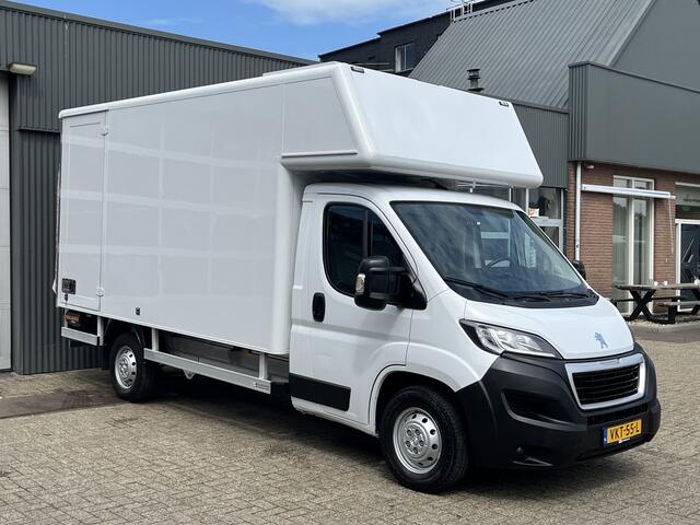 Peugeot BOXER 435 2.2 BlueHDi 165pk Bakwagen 750kg laadklep zijdeur Airco Telefoonverbinding Bluetooth bakwagen verhuiswagen Meubelbak euro 6