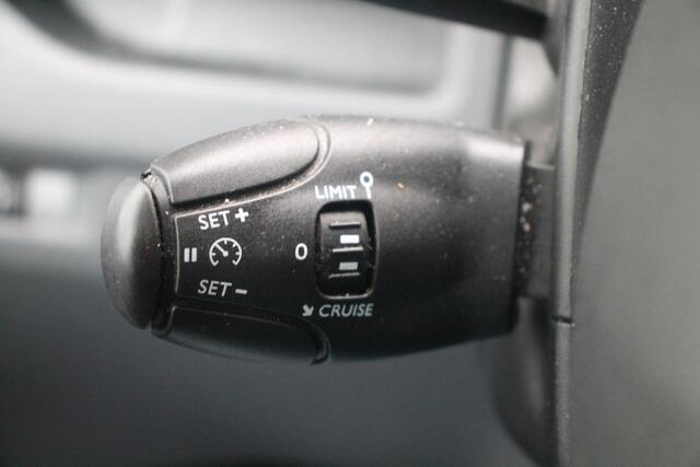 Peugeot EXPERT 1.5 BlueHDI EURO 6 - Airco - Navi - Cruise - ¤ 15.900,- Excl.