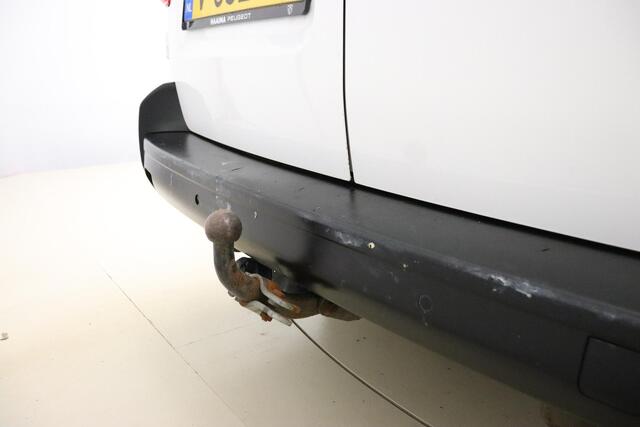 Peugeot EXPERT 231L 2.0 BlueHDI Pro 120 PK | Handgeschakeld | L3 | 3-zits | Navigatie | Cruise Control | Airco | Trekhaak | Parkeersensor | 1e eigenaar