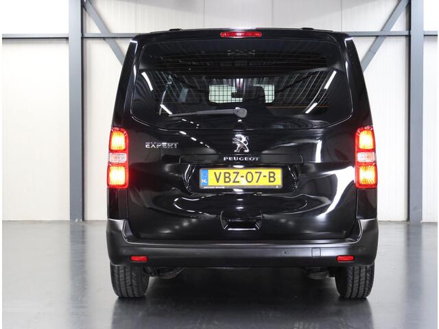 Peugeot EXPERT 1.5 BlueHDI 100PK Standard Premium | UNIEK! | 3Persoons | Armsteun | Airco | Radio | Cruise Control | Parkeersensoren | Houtenlaadvloer | NL Auto | GOED onderhouden! |