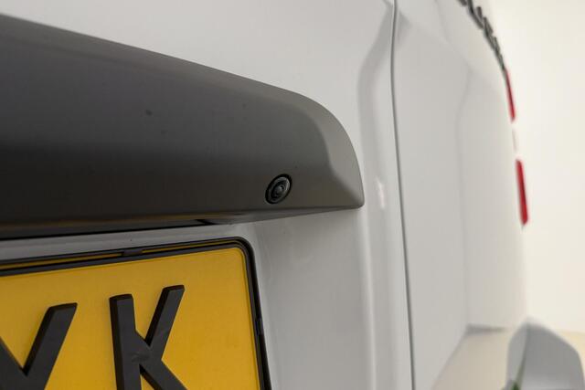 Peugeot EXPERT 2.0 HDI 180 PK Dubbel Cabine Automaat | LEDER | Airco | Stuurverwarming | Start/stop | Betimmering | Apple Carplay | Navigatie | Camera | Licht metalen velgen