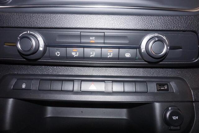 Peugeot EXPERT 2.0 Automaat Dubbele cabine Navigatie Parkeersensoren Clima Control Trekhaak