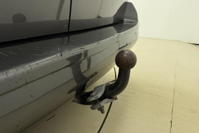 Peugeot EXPERT 227S 2.0 BlueHDI Premium Pack 180 PK | Automaat | Head up display | 3-zits | Navigatie | Climate Control | Trekhaak | Camera | Moduwork | Licht Metalen Velgen | 1e eigenaar