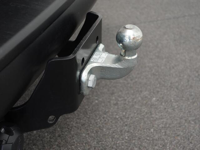 Peugeot EXPERT 2.0 Hdi 180PK Peugeot Expert 2.0 Hdi Automaat Dubbele Cabine Navigatie Parkeersensoren Clima Control Trekhaak