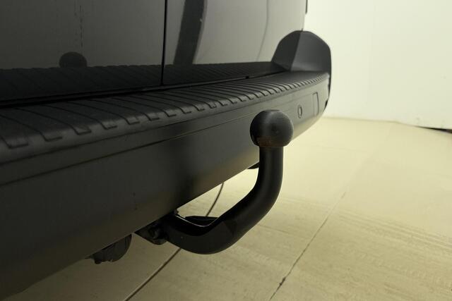 Peugeot EXPERT 2.0 BlueHDi 180 S&S L3 3-Zits l Keyless l Stuur- en Stoelverwarming l Wireless Apple Carplay/ Android Auto l Draadloze telelefoonlader l DAB l Cruise control l Climate control