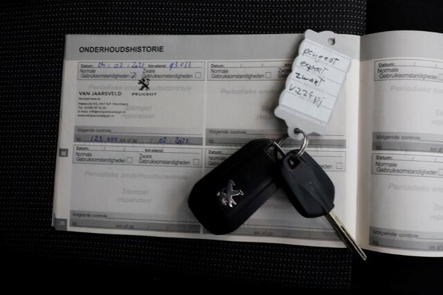 Peugeot EXPERT 2.0 BlueHDI 180pk Automaat L2H1 Premium Pack Airco/Navi/Achterklep 06-2018