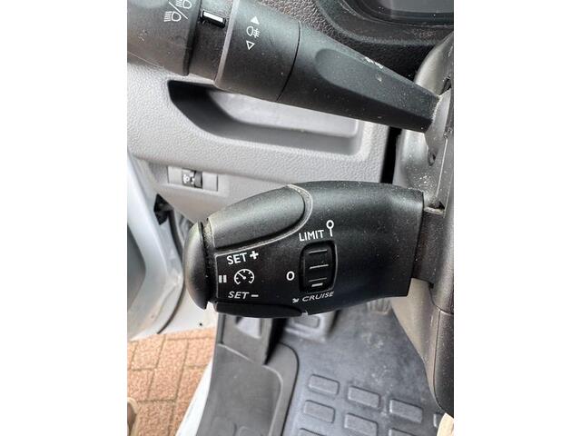 Peugeot EXPERT 1.5 BlueHDI 120pk Euro6 Premium Airco,Cruisecontrol,Apple Carplay