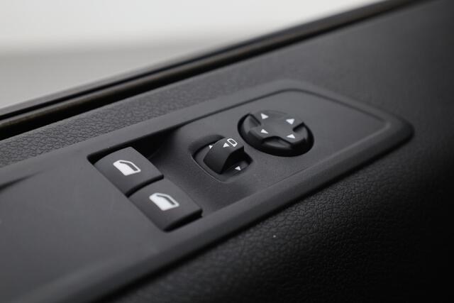 Peugeot EXPERT 2.0 HDi 145pk L3H1 | 2x voorstoel | Stoelverw. | Apple Carplay | Ramen rondom | Achterklep