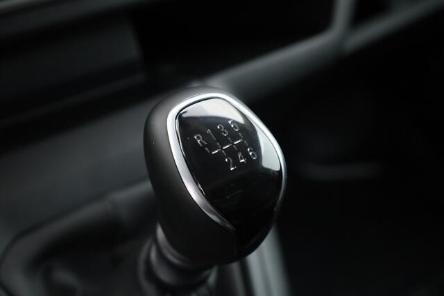 Peugeot EXPERT 2.0 HDi 145pk L3H1 | 2x voorstoel | Dubb Cab. | Stoelverw. | Apple Carplay | Ramen rondom | Achterklep