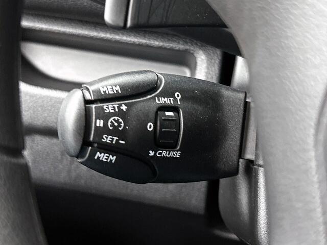 Peugeot EXPERT 2.0 BlueHDI 145PK L3 Automaat Airco Navigatie Trekhaak Cruise Control