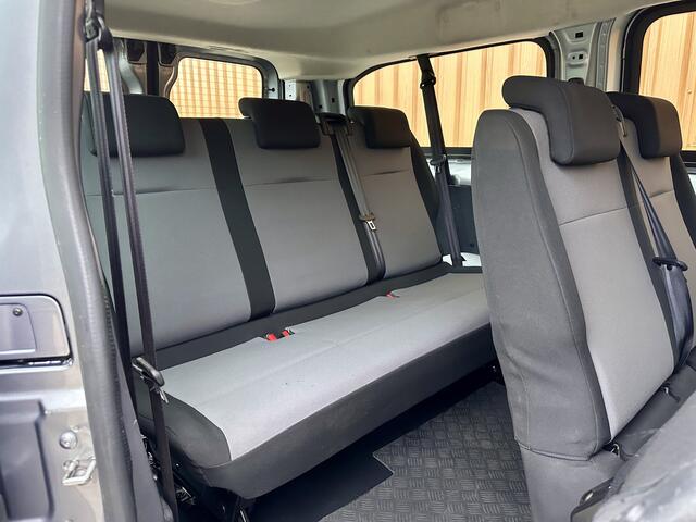 Peugeot EXPERT Traveller 8P 1.5 BlueHDi 120 Business Long S&S | Exportprijs | Cruise Control | Parkeersensoren Achter | Apple Carplay/Android Auto | Airconditioning | Bluetooth | Navigatie |Stop & Go |