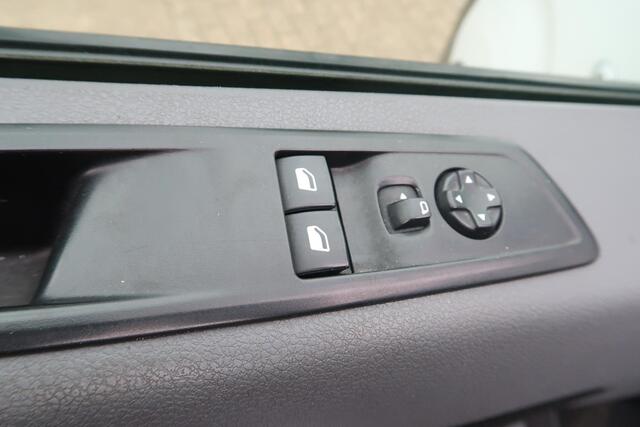 Peugeot EXPERT 2.0 BlueHDI 120 Compact Premium