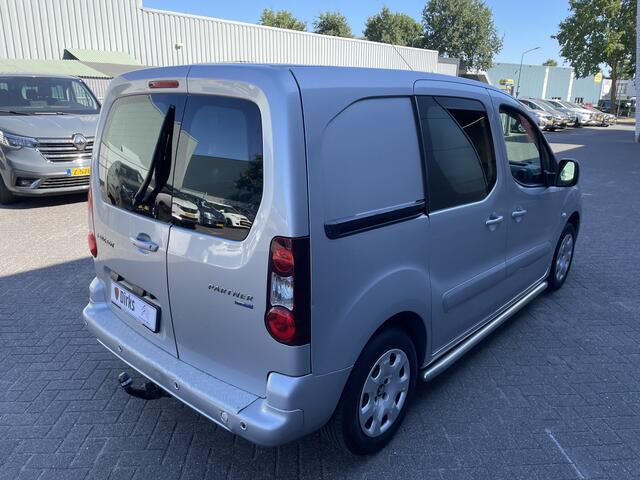 Peugeot PARTNER 100pk L1 Première (Trekhaak - Camera - Sidebars - Airco - Apple Carplay - Laadruimte betimmering - Parkeersensoren - Cruise Controle)