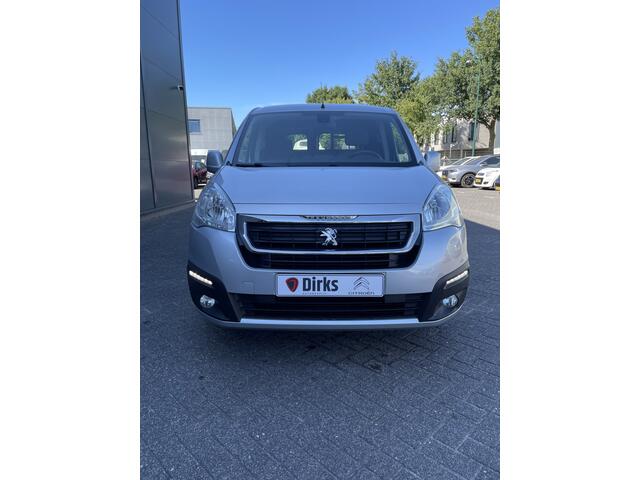 Peugeot PARTNER 100pk L1 Première (Trekhaak - Camera - Sidebars - Airco - Apple Carplay - Laadruimte betimmering - Parkeersensoren - Cruise Controle)