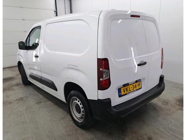 Peugeot PARTNER 1.2 Benz.111PK Euro6 * Distributie bij 51Dkm. vervangen * / Premium / Airco / Navigatie / Schuifdeur Re./ Radio multimedia /