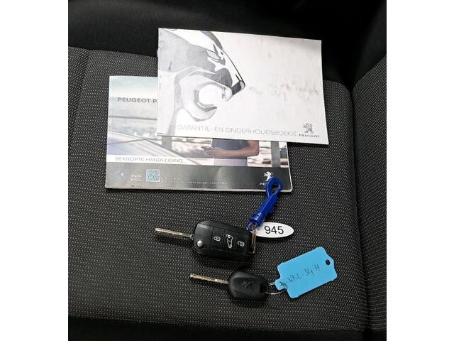 Peugeot PARTNER 1.2 Benz.111PK Euro6 * Distributie bij 51Dkm. vervangen * / Premium / Airco / Navigatie / Schuifdeur Re./ Radio multimedia /