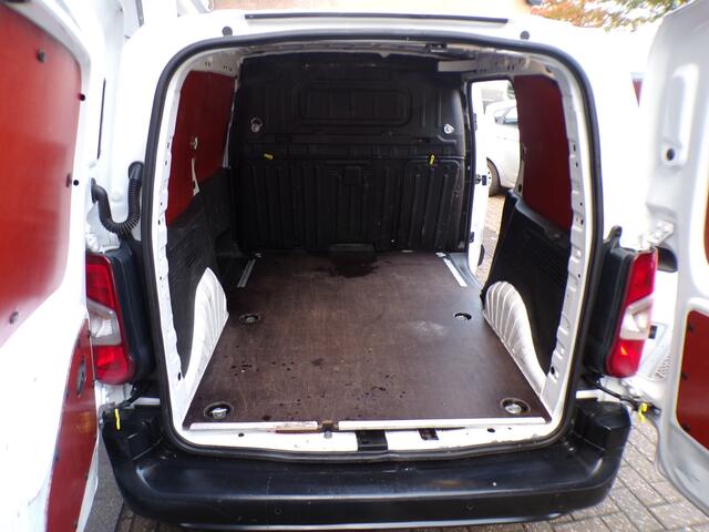 Peugeot PARTNER 1.2 Benzine PureTech AIRCO,PDC,3 ZIT,NAVI,GOEDE STAAT!