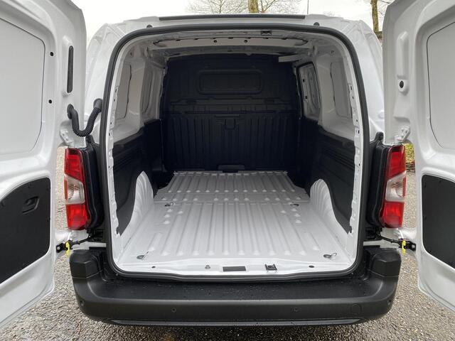 Peugeot PARTNER e-Partner L2 50 kWh 136pk | 8 jaar garantie | NAVI | Multimedia | Apple Carplay | Android Auto | Achteruitrijcamera | Parkeersensoren voor en achter | Dode hoek detectie | Surround view | Licht- en regensensor | Mistlampen | Stuurwielbediening | Digital c