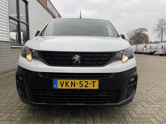 Peugeot PARTNER 1.2 PureTech Premium benzine grijs kenteken / originele Nederlandse bus / lease vanaf ¤ 201 / zakelijk bpm vrij / vaste prijs rijklaar ¤ 11.950 ex btw / airco / cruise / navigatie