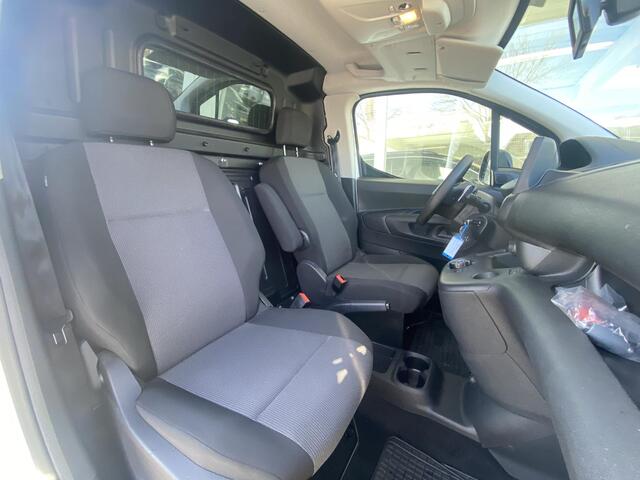 Peugeot PARTNER 1.5 BlueHDi 130 EAT8 S&S L1 | Achteruitrijcamera | Automaat | Parkeersensoren voor en achter | Airco | Cruise control | Trekhaak | Laadruimte Betimmering |