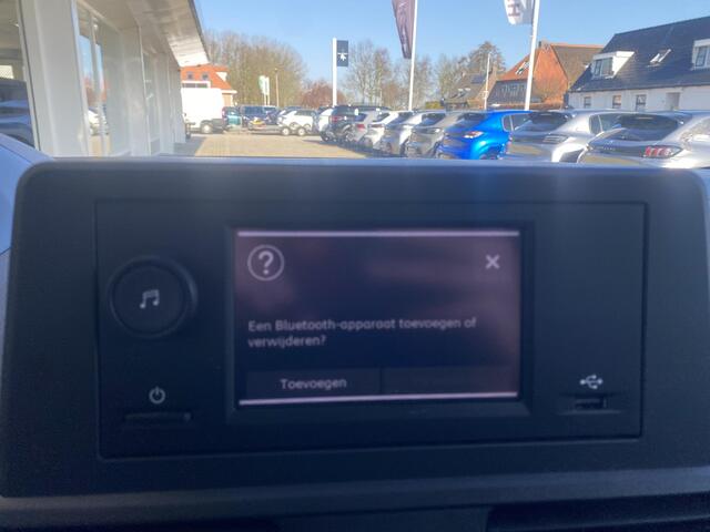 Peugeot PARTNER 1.5 BlueHDi 130 EAT8 S&S L1 | Achteruitrijcamera | Automaat | Parkeersensoren voor en achter | Airco | Cruise control | Trekhaak | Laadruimte Betimmering |