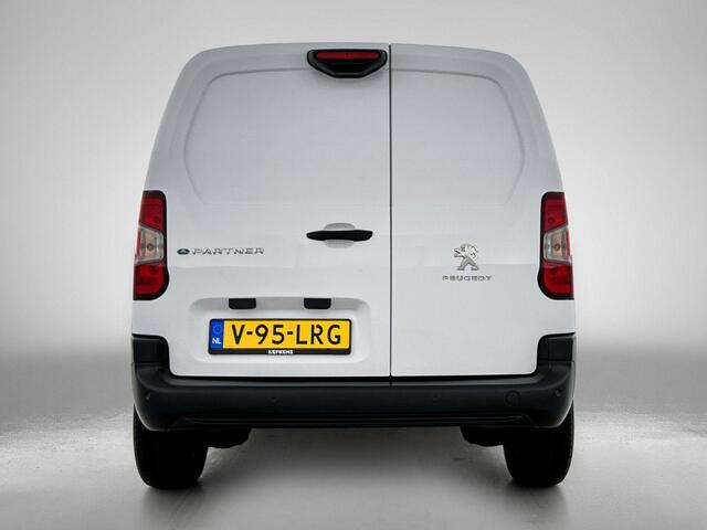 Peugeot PARTNER e-Partner L1 50 kWh 136PK Automaat | NIEUW!! | AUTOMAAT | AppleCarPlay/AndroidAuto | Armsteun | Stoel/Voorruitverwarming | Camera | Climate Control | Cruise Control | Parkeersensoren |