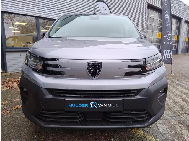 Peugeot PARTNER e-Partner L1 50 kWh 136pk | 8 jaar garantie | 0% financial lease | 2-zits | Houten afwerking laadruimte | Multimedia | Draadloze Apple Carplay en Android Auto | Achteruitrijcamera | Parkeersensoren achter | Digital cockpit | Stuurwielbediening | Bestuurde