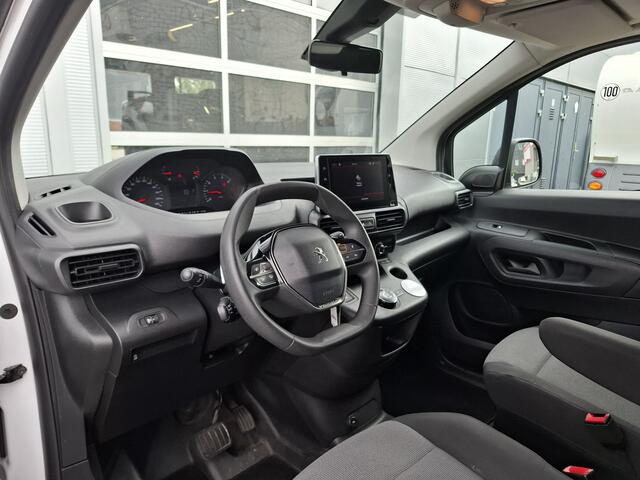 Peugeot PARTNER 1.5 BlueHDI Premium | Navigatie | Cruise Control | Airco | PDC Achter | Zijruit Rechts in Laadruimte |