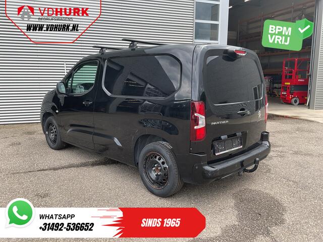 Peugeot PARTNER 1.2 BENZINE 110 pk Stoelverw./ Carplay/ Camera/ PDC/ Climate/ Cruise/ Trekhaak/ Airco
