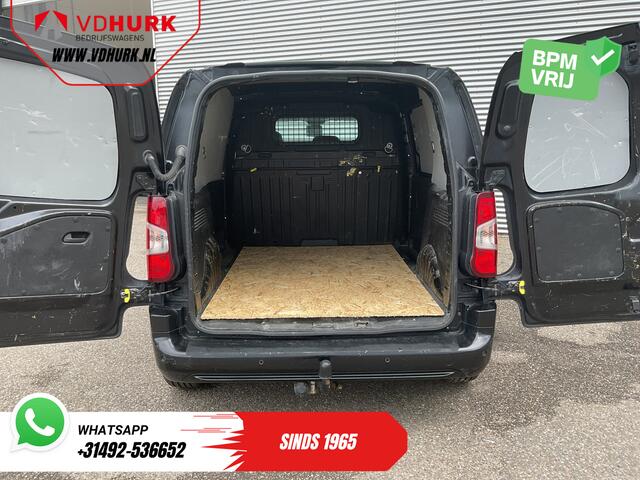 Peugeot PARTNER 1.2 BENZINE 110 pk Stoelverw./ Carplay/ Camera/ PDC/ Climate/ Cruise/ Trekhaak/ Airco