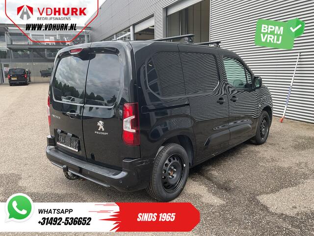 Peugeot PARTNER 1.2 BENZINE 110 pk Stoelverw./ Carplay/ Camera/ PDC/ Climate/ Cruise/ Trekhaak/ Airco
