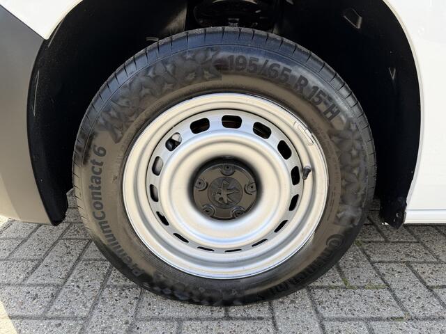 Peugeot PARTNER 1.2 PureTech Premium / vaste prijs rijklaar ¤ 11.750 ex btw / lease vanaf ¤ 198 / airco / cruise control / benzine grijs kenteken / pdc achter / raam in de schuifdeur