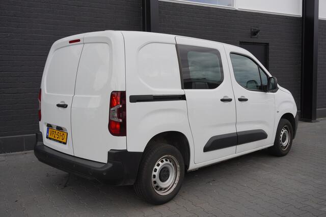 Peugeot PARTNER 1.2 110PK BENZINE ! - Airco - Cruise - PDC - ¤12.499,- Excl.