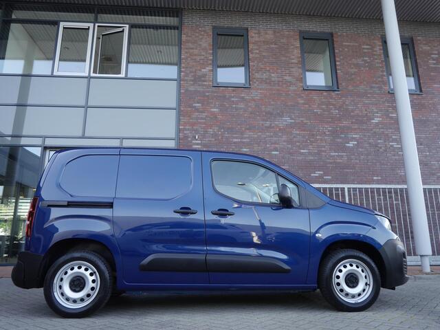 Peugeot PARTNER 1.5 BlueHDI Premium | Navigatie | Dab radio | Apple carplay/Android auto | Parkeersensoren achter | Houten laadvloer | Airco | 3 Zits