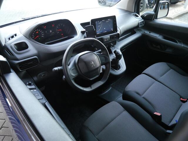 Peugeot PARTNER 1.5 BlueHDI Premium | Navigatie | Dab radio | Apple carplay/Android auto | Parkeersensoren achter | Houten laadvloer | Airco | 3 Zits