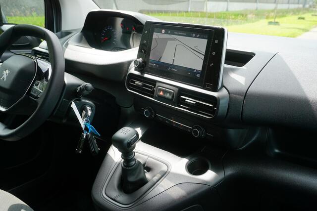 Peugeot PARTNER 1.5 BlueHDi 100 L1 in Topstaat ||MARGE geen BTW |1e eigenaar |Metallic |Cruise |Navigatie |Carplay |Android Auto |EURO6D |100 pk |Betimmering