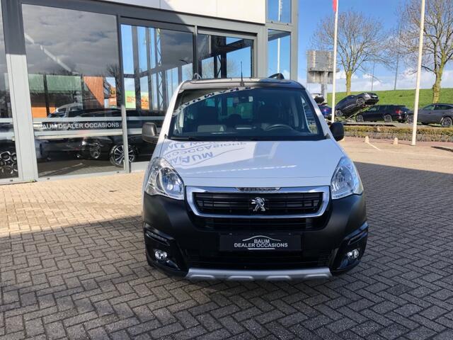 Peugeot PARTNER TEPEE 1.2 OUTDOOR NAVI PANO AIRCO/ECC PDC