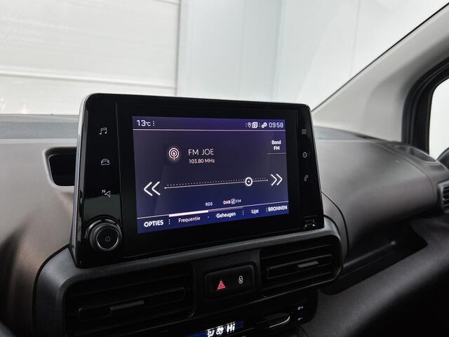 Peugeot Rifter Long 1.2 131PK Automaat GT 7pers. * Distributie vv.bij 95Dkm * / Trekhaak / Airco-ecc. / Pdc+Camera / Navigatie / 2xSchuifdeur / Apk 03-2027