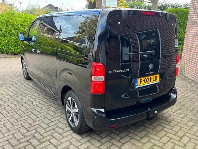 Peugeot Traveller e-Traveller 75 KWH Business VIP