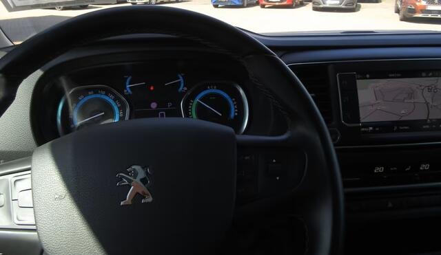 Peugeot Traveller e-Traveller 75 kWh Business VIP L2 37.000 EX BTW 2 EL. Schuifdeuren Panoramadak Leder Massage Navi Camera Stoelverwarming