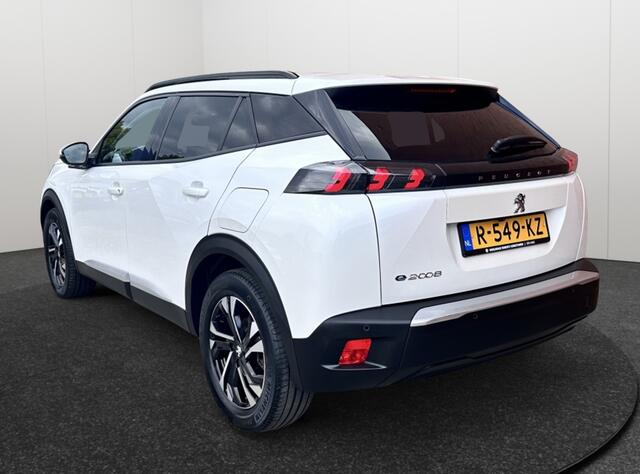 Peugeot e-2008 EV Allure 50 kWh: 100% elektrisch rijden in stijl en comfort!
