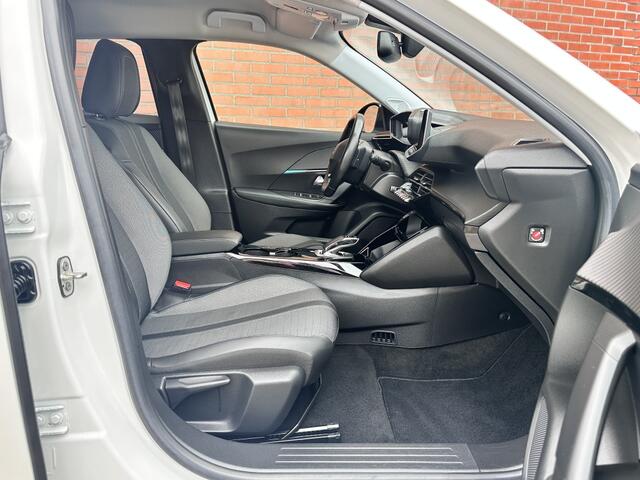 Peugeot e-2008 EV Allure 50 kWh: 100% elektrisch rijden in stijl en comfort!