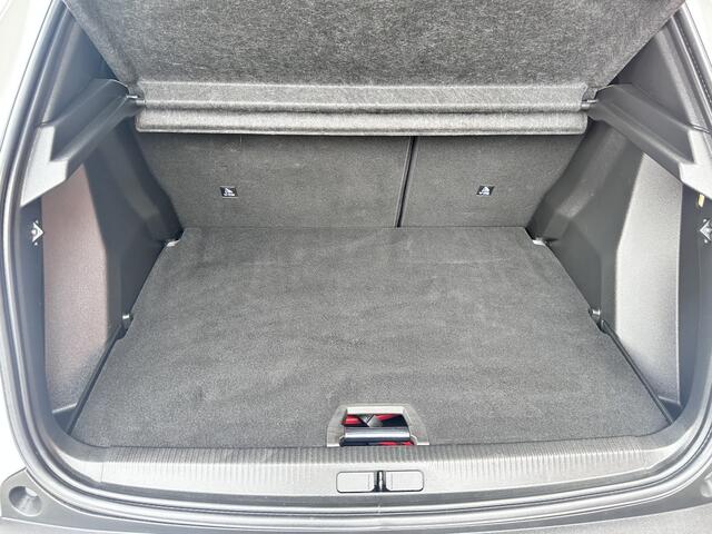 Peugeot e-2008 EV Allure 50 kWh: 100% elektrisch rijden in stijl en comfort!