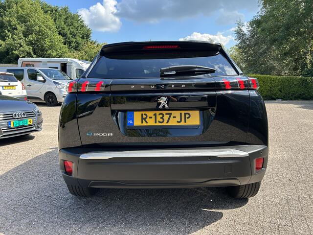 Peugeot e-2008 EV Allure 50 kWh