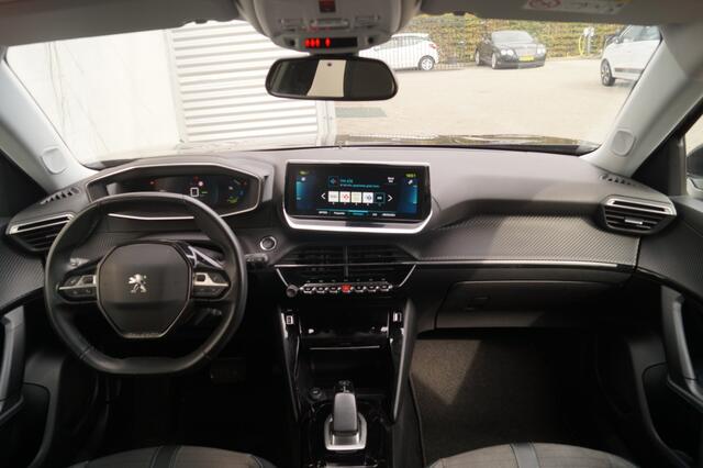 Peugeot e-2008 EV Allure Pack 50kWh -ECC-PDC-CAM-DAB-