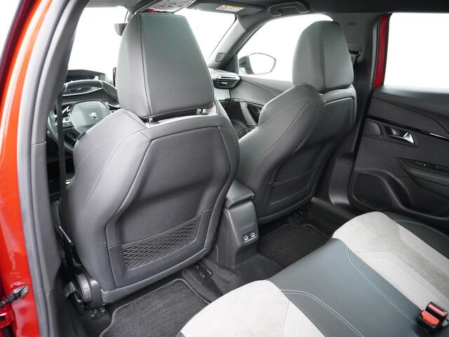 Peugeot e-2008 EV GT Pack 50kWh Panorama-Schuifdak Apple Carplay Android Auto Navi Ecc Adap.Cruise 360°Camera Bi-Color Stoelverwarming Blindspot Detection Privacy Glas Lmv 18" Lane Assist Keyless Bluetooth Michelin All-Season Banden Pack Safety Plus 1e Eigenaar Originee
