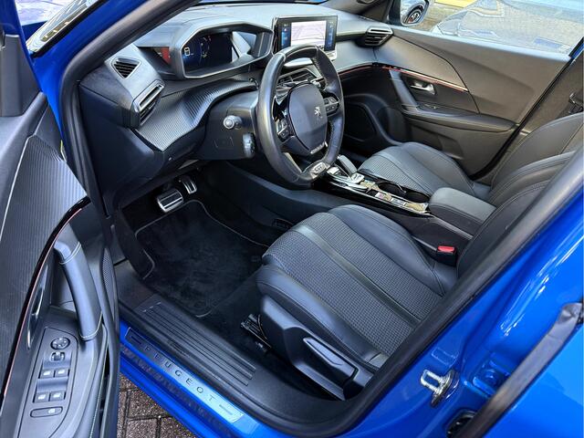 Peugeot e-2008 EV GT 50 kWh 3-Fase, Camera, App Connect, Stoelverwarming